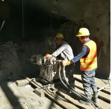 莱芜水下抗分散灌浆料特点 水下不分散注浆料介绍